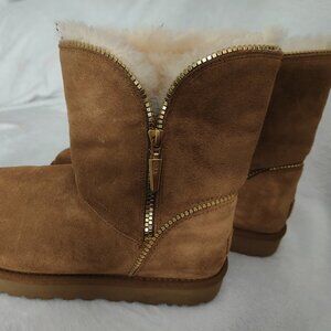 Women's size 9 Brown ugg boots